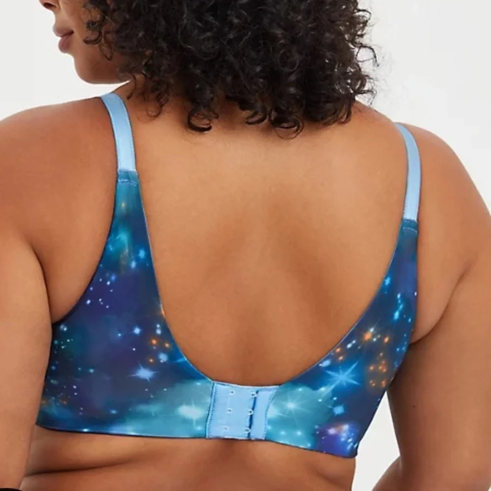 ❤️On Hold for Kathy❤️ Torrid Wire-Free Push-Up Back-Smoothing Bra, Size 46C - Picture 5 of 6